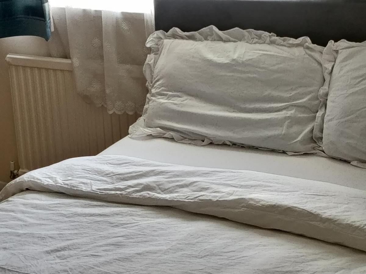 ホテル Beautiful House In Ruislip ノースウッド エクステリア 写真