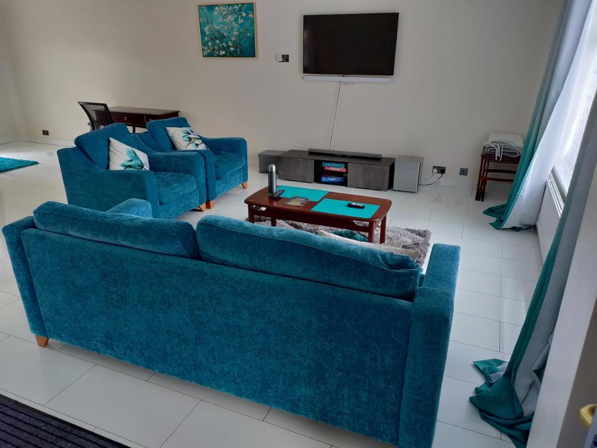 ホテル Beautiful House In Ruislip ノースウッド エクステリア 写真